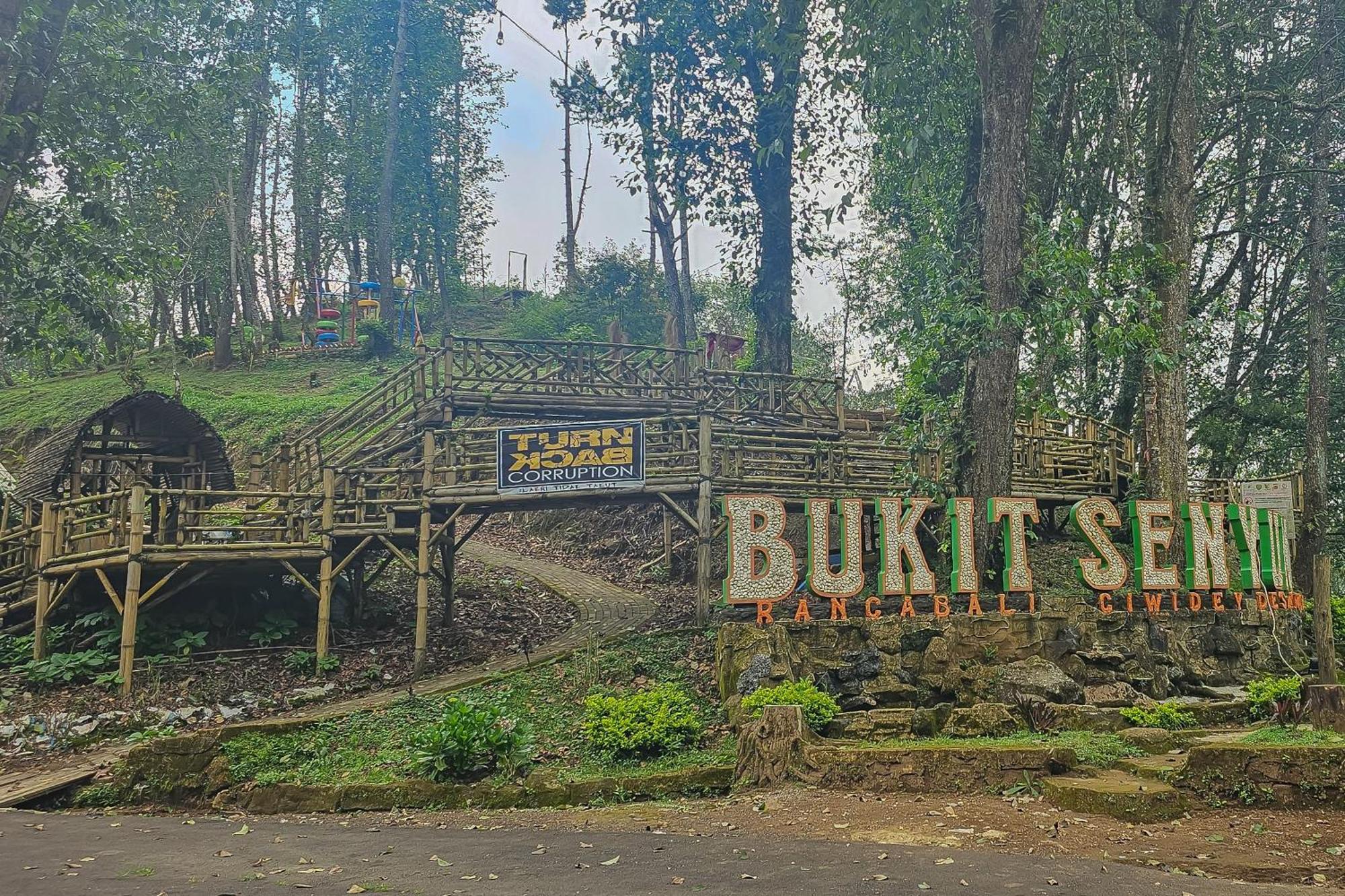 Bukit Senyum Residence Mitra Reddoorz Baruhtunggul Ngoại thất bức ảnh